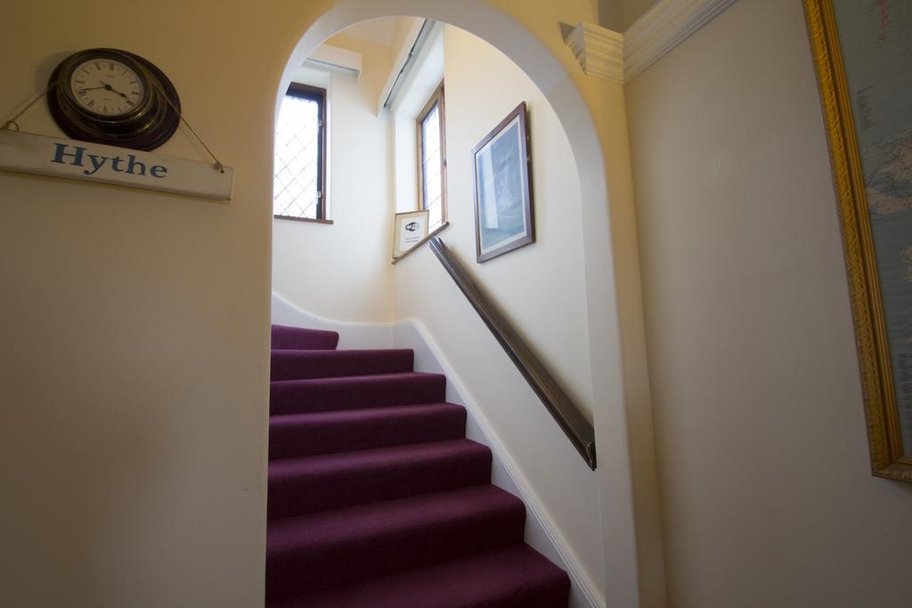 Fern Lodge Guesthouse Hythe  Bagian luar foto
