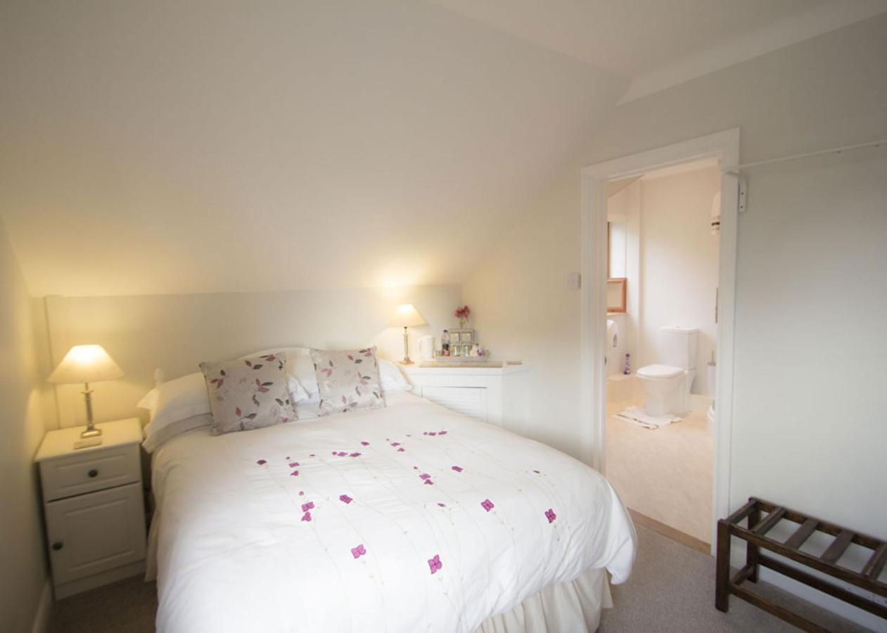 Fern Lodge Guesthouse Hythe  Bagian luar foto