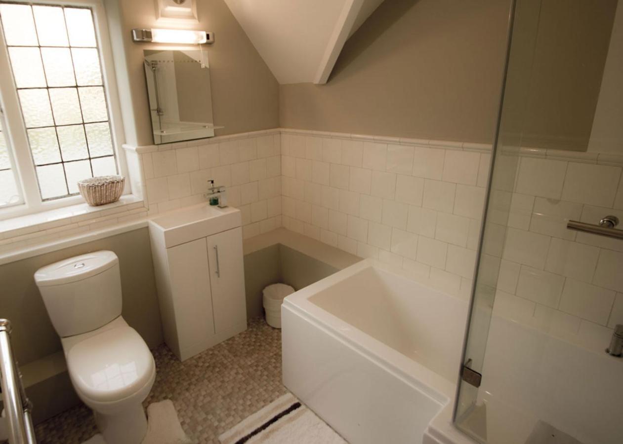 Fern Lodge Guesthouse Hythe  Bagian luar foto
