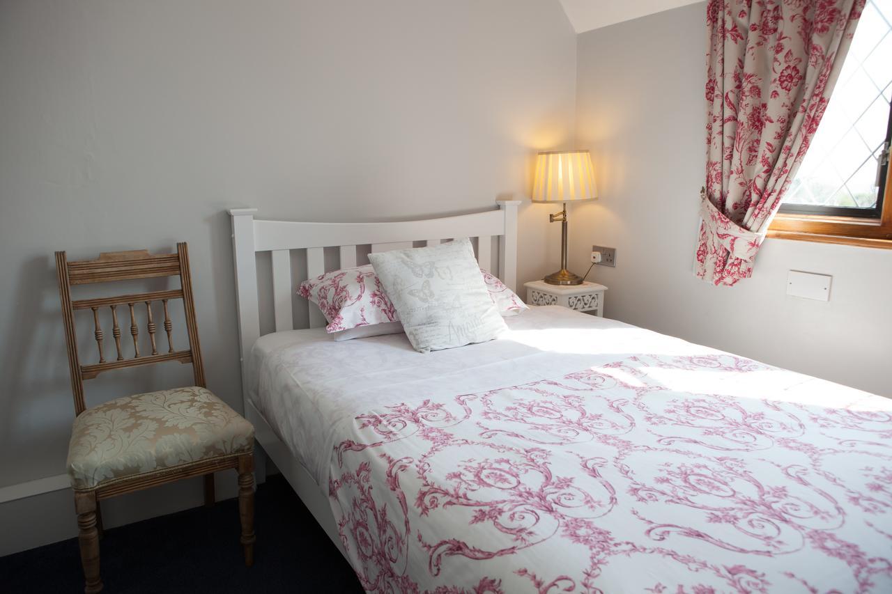 Fern Lodge Guesthouse Hythe  Bagian luar foto